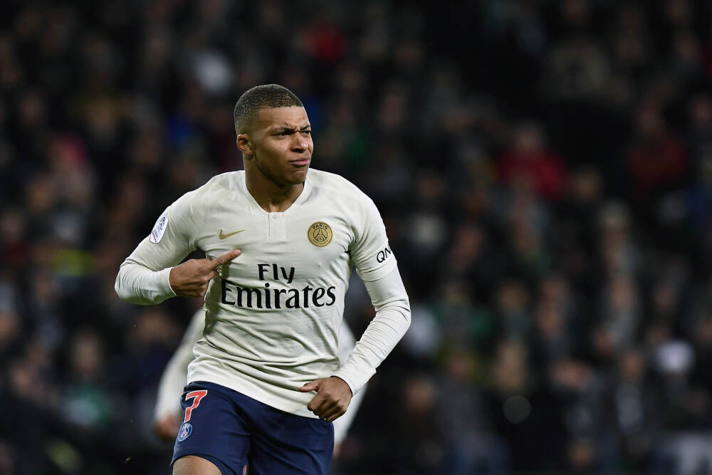 AI眼中人类的面相、性格与命运